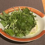 ゴールデンタイガー - ③パクチー豆腐 780円