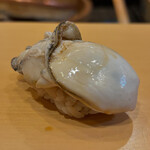 鮨駒 - 牡蠣(三陸) 握り