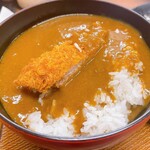 とんから亭 - 厚切りロースかつカレー。