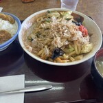 山田うどん食堂 - 