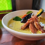 Soup Curry Popeye - 鶏のせせり柚子胡椒炒めカレー