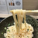 本格派博多うどん はし田たい吉 - しっかり混ぜていただくと絶品！