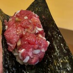 鮨駒 - 鮪(塩釜)たたき,いぶりがっこ巻