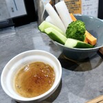 信濃町 牡蠣BASARA - お通し。牡蠣の味噌だとか