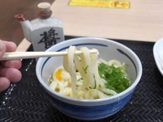 Sanuki Udon No Eki Ayagawa - 釜玉うどんの小(450円)