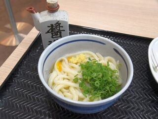 Sanuki Udon No Eki Ayagawa - 釜玉うどんの小(450円)