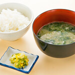 Rice set (with soup and pickles)