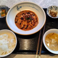 中国意境菜 白燕 - しっとり蒸し鶏のよだれ鶏ランチ（1300円）