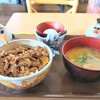 すき家 - 料理写真:牛丼並＆タマゴ＆とん汁　　740円