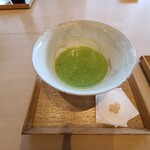 茶洒 金田中 - 抹茶 吟風の白 伊藤園
            1,000円 (税込1,100円)
            