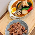 Surrender - ■チキンと有機野菜のスープカレー