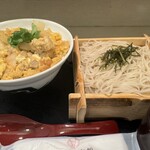 いでゆそば - 親子丼が今どき珍しく半熟じゃ無い！
                                泣かせる