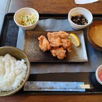 Teuchi Udon Teishoku Sarari - さらりの特製からあげ定食（980円）