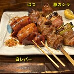 Kushiyaki Sumiya - 白レバー・はつ・豚カシラ