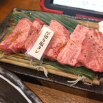 Koube Bifuyakiniku O Katora - 