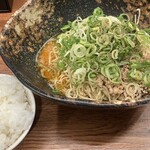 汁なし担担麺専門 キング軒 - 汁なし坦々麺2辛並700円　半ライス80円