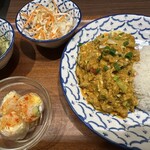 タイ屋台料理 ティーヌン - 