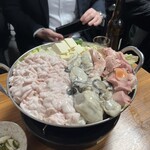 豊田屋 - たらきく、牡蠣、アンコウ鍋