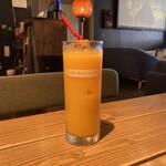 ENCORE - 果肉たっぷりオレンジジュース（500円）