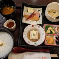 美濃吉 新阪急ホテル店 - 