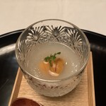 柳生の庄 - 新玉ねぎの摺流し　塩水雲丹　フレンチパセリ