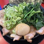 家系ラーメン たつ家 - 