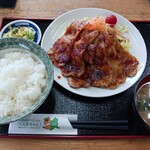 食創庵 - 焼肉定食 950円にぐんまちゃんの箸入れ