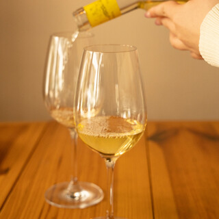 A wide range of carefully selected wines that can be enjoyed with a wide range of dishes.