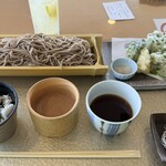 Sano Gorufu Kurabu Resutoran - 旬菜天と双色のつけだれ蕎麦　+440円（KOUZIさん）
