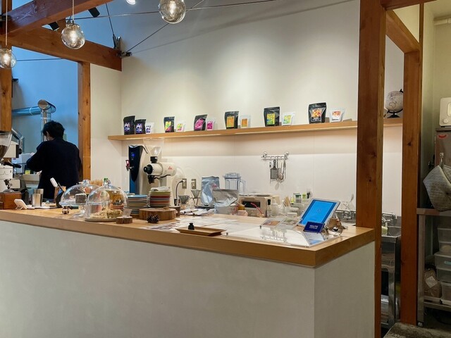 IOLITE COFFEE ROASTERS photo 5