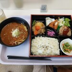 札幌市手稲区役所 食堂 - 真上から～…。