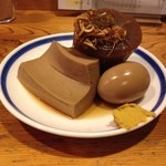 麦芽工房 - 串煮込みのおでん。
