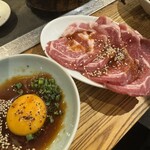 羊肉炭火焼 肉汁屋 - 