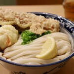 梅田 釜たけうどん - 