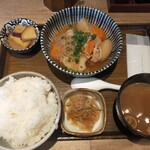 恵比寿 土鍋炊ごはん なかよし - 肉じゃが定食