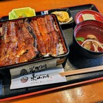 炭火焼うなぎ 東山物産 - 上重