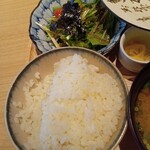 Neo Washoku Izakaya Kimi Ni Aitakunarukara - ご飯、サラダ