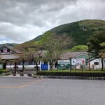 はやぶさ食堂 - はやぶさ食堂前から望む水沼駅