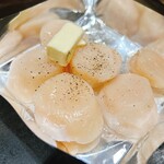 きん太 - 生ホタテ貝柱バター焼き