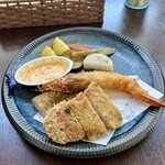 バルバルキッチンアメリ - ランチ：国産豚ロース香草パン粉焼き&有頭海老フライ
      (¥1,380) メイン