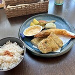 バルバルキッチンアメリ - ランチ：国産豚ロース香草パン粉焼き&有頭海老フライ
      (¥1,380)