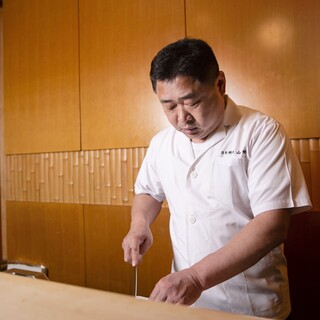 山﨑浩治(ヤマザキコウジ)ー関西の名店の味を受け継ぐ料理人