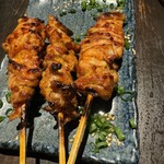 地鶏と鮮魚 焼き鳥職人 炭 - 炭火焼き鳥