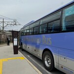 サントリー白州蒸溜所 - 小淵沢駅から出ている無料送迎バス
      2024年4月18日