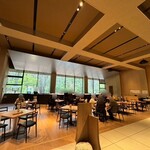 サントリー白州蒸溜所 - 店内の様子
                                2024年4月18日