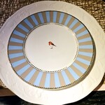 Danae - 器が素敵です。キッシュを食べ終わると小鳥が出てくるこちらのお皿はオランダのPip Studio