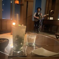 ザ タヴァン グリル＆ラウンジ - 