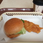 ケンタッキーフライドチキン - チキンフィレサンドとカーネルクリスピー