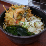 新田毎 - 海老かき揚げそば(温)＠税込540円