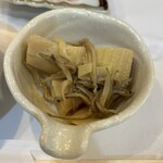 てんぷら 富仕田 - 小鉢の筍はとても柔らかく薄めな味わい